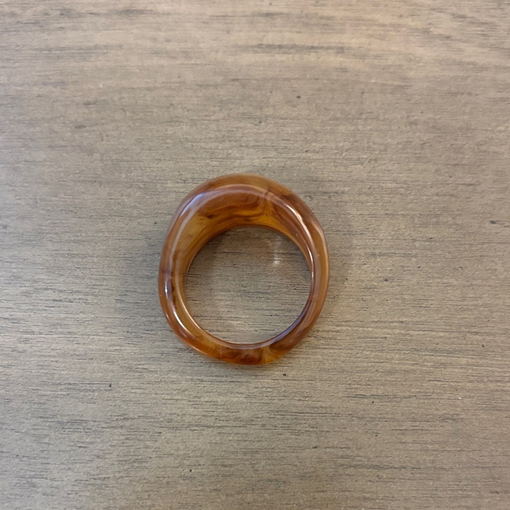 Elegant Brown Marbled Ring - Size 7.75